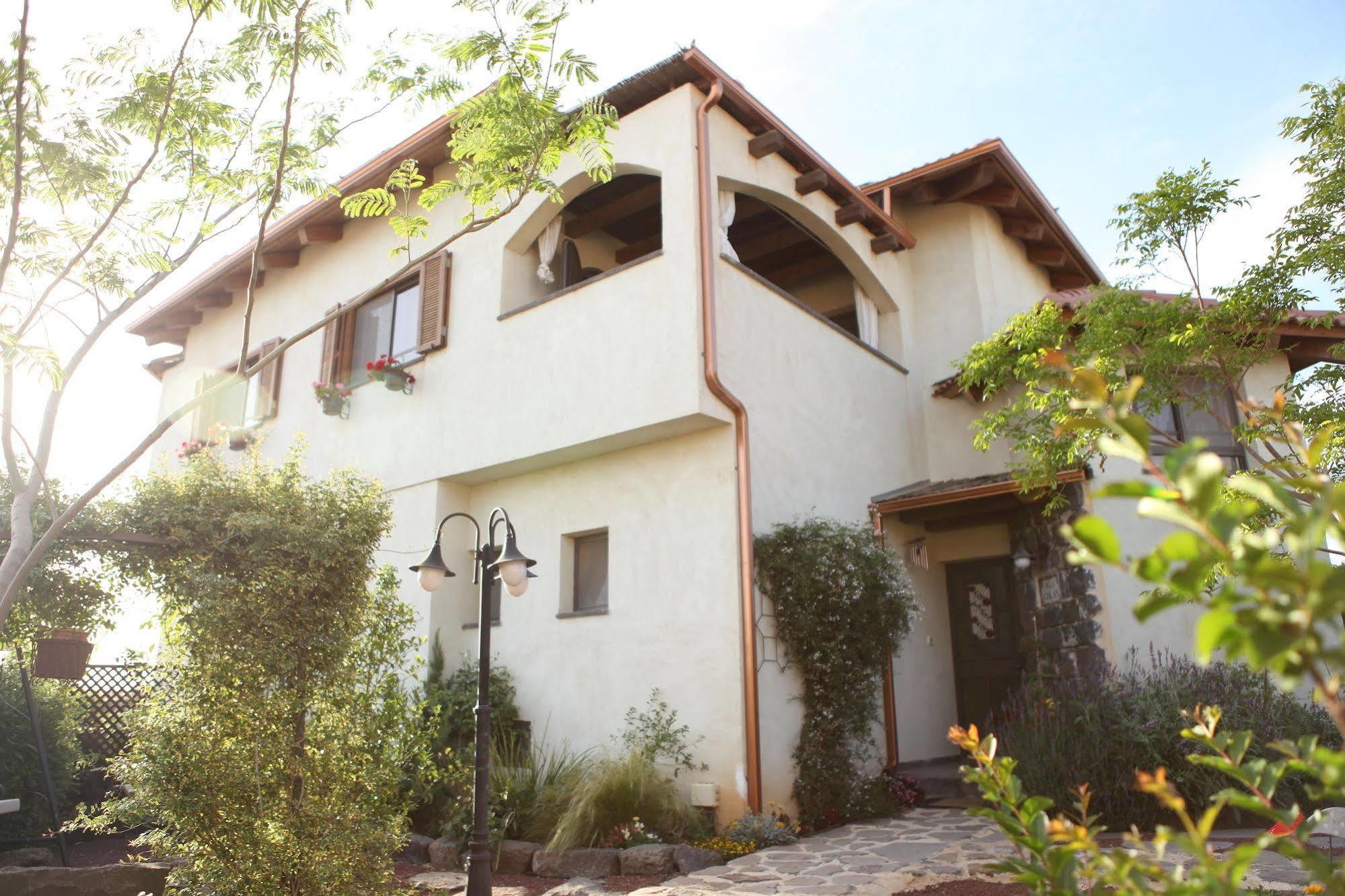 Villa Golan Katzrin Exterior photo